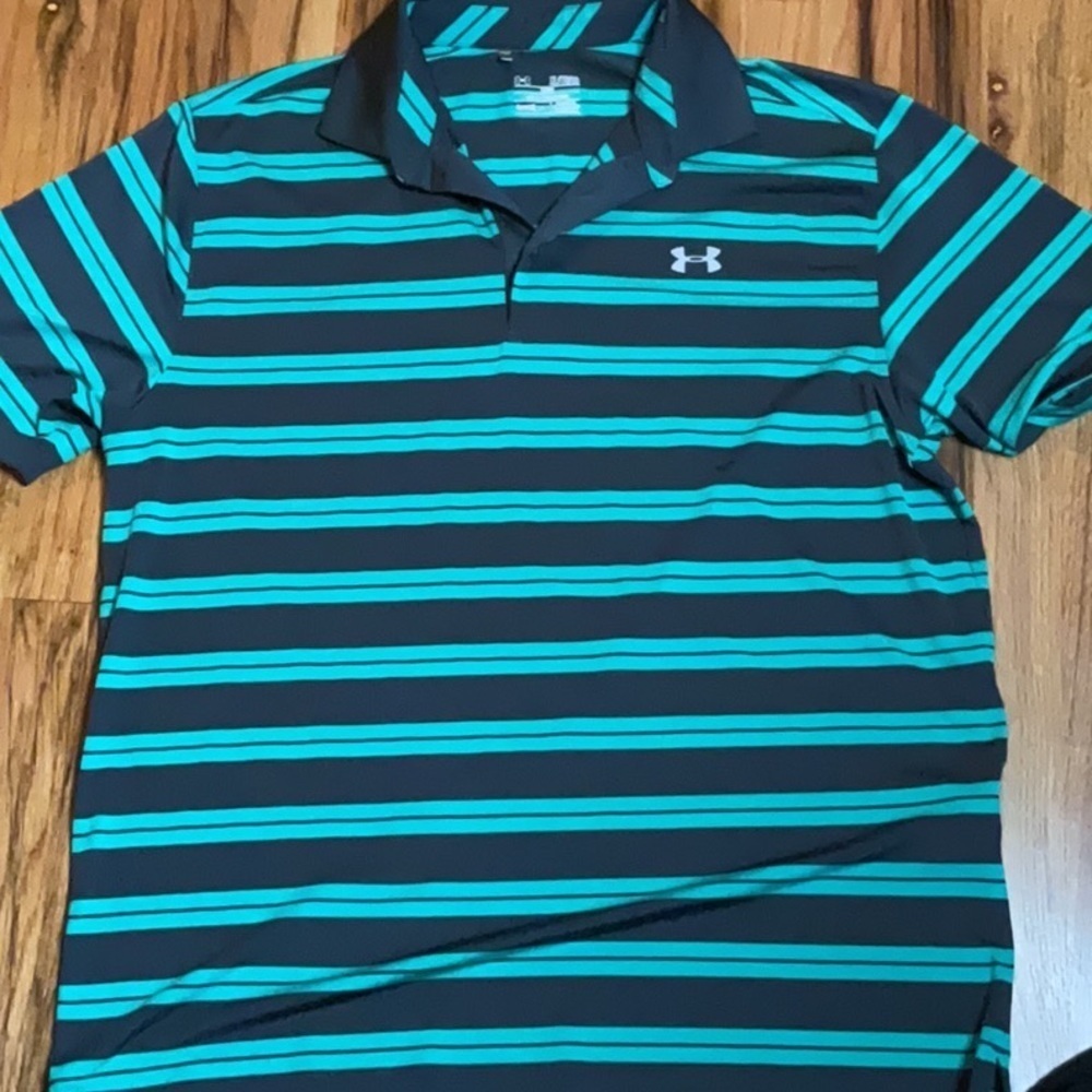 Men’s loose green and grey under armor heat gear shirt